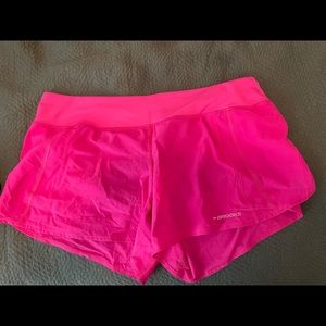 Brooks Chase 5” Running Shorts Pink